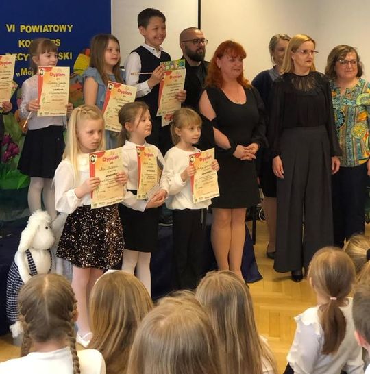Finał VI Powiatowego Konkursu Recytatorskiego „Mój dziecięcy świat” [GALERIA ZDJĘĆ]