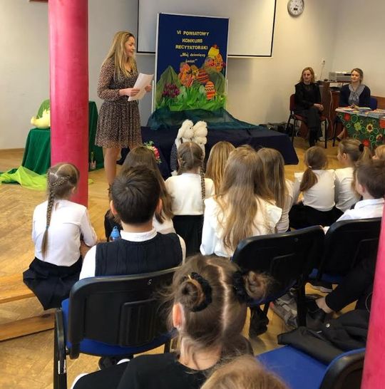 Finał VI Powiatowego Konkursu Recytatorskiego „Mój dziecięcy świat” [GALERIA ZDJĘĆ]