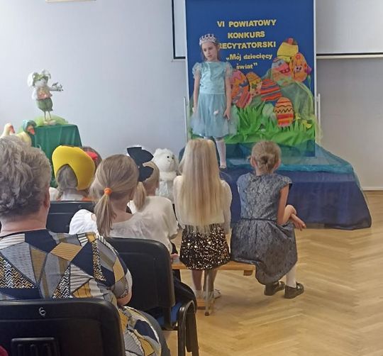 Finał VI Powiatowego Konkursu Recytatorskiego „Mój dziecięcy świat” [GALERIA ZDJĘĆ]