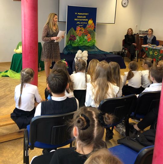 Finał VI Powiatowego Konkursu Recytatorskiego „Mój dziecięcy świat” [GALERIA ZDJĘĆ]