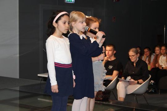 Misterium „Trzy Krzyże” w Chełmskiej Bibliotece Publicznej [GALERIA ZDJĘĆ]