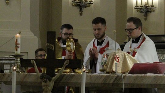 Wielki Czwartek i Wielki Piątek w Sanktuarium Matki Bożej Chełmskiej [GALERIA ZDJĘĆ]