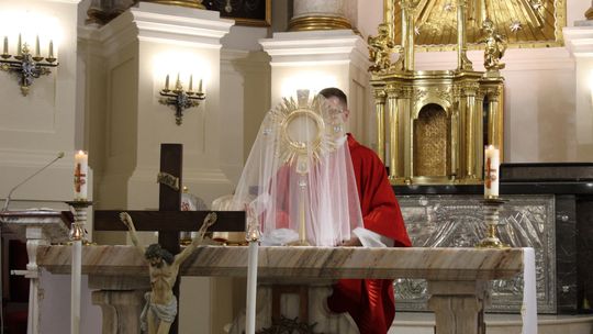 Wielki Czwartek i Wielki Piątek w Sanktuarium Matki Bożej Chełmskiej [GALERIA ZDJĘĆ]