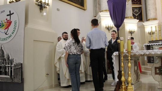 Wielki Czwartek i Wielki Piątek w Sanktuarium Matki Bożej Chełmskiej [GALERIA ZDJĘĆ]