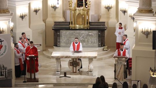 Wielki Czwartek i Wielki Piątek w Sanktuarium Matki Bożej Chełmskiej [GALERIA ZDJĘĆ]
