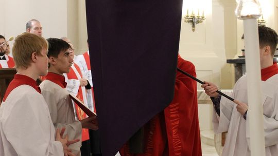Wielki Czwartek i Wielki Piątek w Sanktuarium Matki Bożej Chełmskiej [GALERIA ZDJĘĆ]