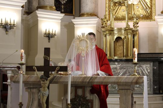 Wielki Czwartek i Wielki Piątek w Sanktuarium Matki Bożej Chełmskiej [GALERIA ZDJĘĆ]