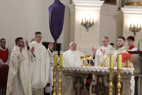Wielki Czwartek i Wielki Piątek w Sanktuarium Matki Bożej Chełmskiej [GALERIA ZDJĘĆ]