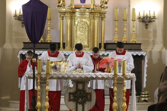 Wielki Czwartek i Wielki Piątek w Sanktuarium Matki Bożej Chełmskiej [GALERIA ZDJĘĆ]
