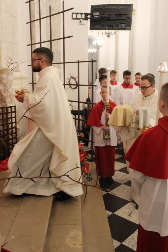 Wielki Czwartek i Wielki Piątek w Sanktuarium Matki Bożej Chełmskiej [GALERIA ZDJĘĆ]