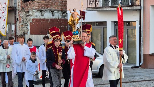 Procesja rezurekcyjna w Parafii pw. Rozesłania Świętych Apostołów w Chełmie [GALERIA ZDJĘĆ]