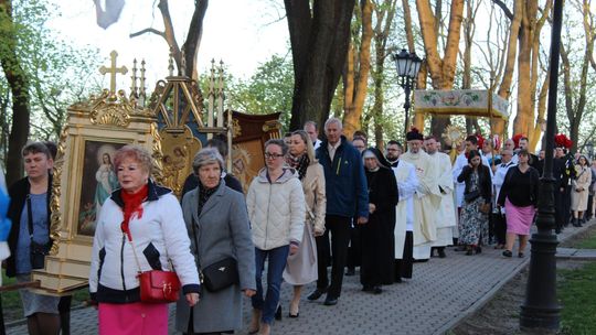 Wigilia Paschalna i procesja w Sanktuarium Matki Bożej Chełmskiej [GALERIA ZDJĘĆ]