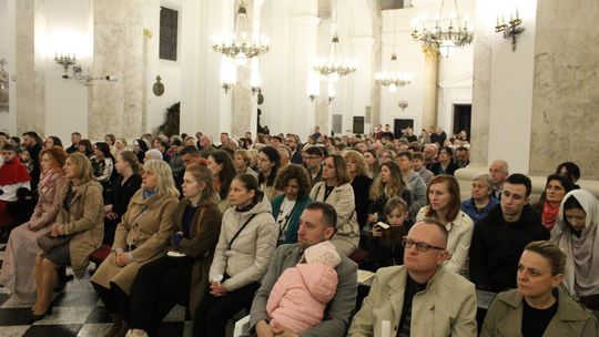 Wigilia Paschalna i procesja w Sanktuarium Matki Bożej Chełmskiej [GALERIA ZDJĘĆ]