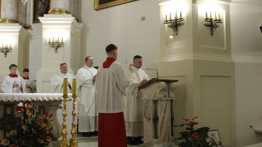 Wigilia Paschalna i procesja w Sanktuarium Matki Bożej Chełmskiej [GALERIA ZDJĘĆ]