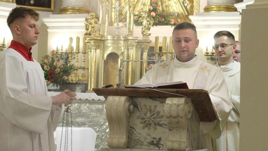 Wigilia Paschalna i procesja w Sanktuarium Matki Bożej Chełmskiej [GALERIA ZDJĘĆ]