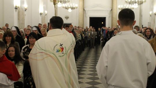 Wigilia Paschalna i procesja w Sanktuarium Matki Bożej Chełmskiej [GALERIA ZDJĘĆ]