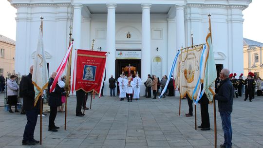 Wigilia Paschalna i procesja w Sanktuarium Matki Bożej Chełmskiej [GALERIA ZDJĘĆ]