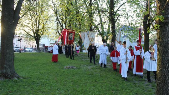 Wigilia Paschalna i procesja w Sanktuarium Matki Bożej Chełmskiej [GALERIA ZDJĘĆ]