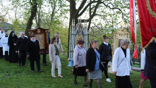 Wigilia Paschalna i procesja w Sanktuarium Matki Bożej Chełmskiej [GALERIA ZDJĘĆ]