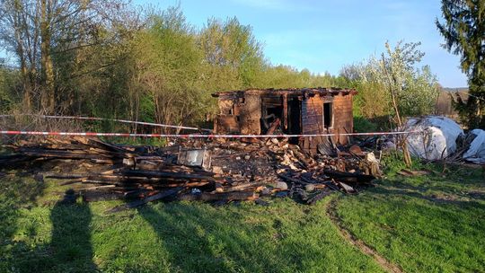 Gm. Kraśniczyn. Pożar domu w Zastawiu. 59-letni mężczyzna trafił do szpitala [ZDJĘCIA]