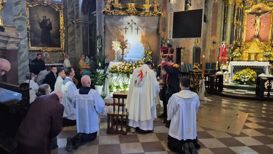 Procesja rezurekcyjna w Parafii pw. Rozesłania Świętych Apostołów w Chełmie [GALERIA ZDJĘĆ]