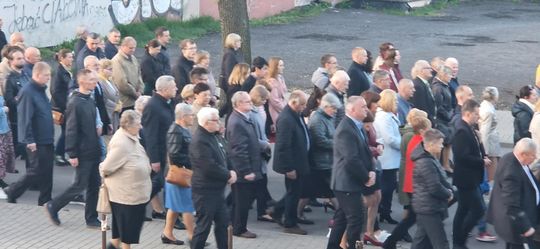 Procesja rezurekcyjna w Parafii pw. Rozesłania Świętych Apostołów w Chełmie [GALERIA ZDJĘĆ]