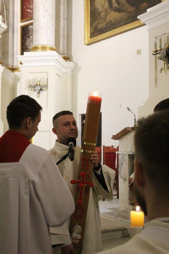 Wigilia Paschalna i procesja w Sanktuarium Matki Bożej Chełmskiej [GALERIA ZDJĘĆ]