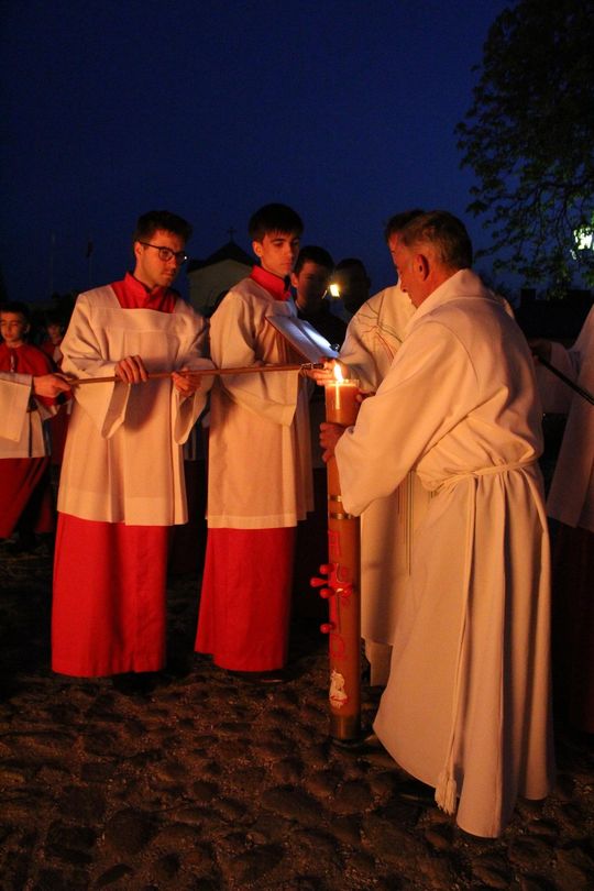 Wigilia Paschalna i procesja w Sanktuarium Matki Bożej Chełmskiej [GALERIA ZDJĘĆ]