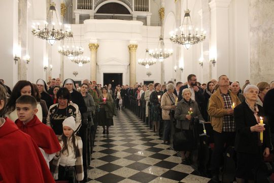 Wigilia Paschalna i procesja w Sanktuarium Matki Bożej Chełmskiej [GALERIA ZDJĘĆ]