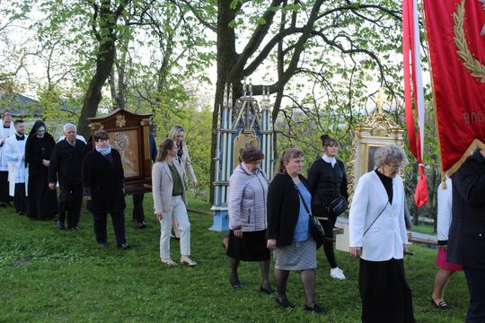 Wigilia Paschalna i procesja w Sanktuarium Matki Bożej Chełmskiej [GALERIA ZDJĘĆ]
