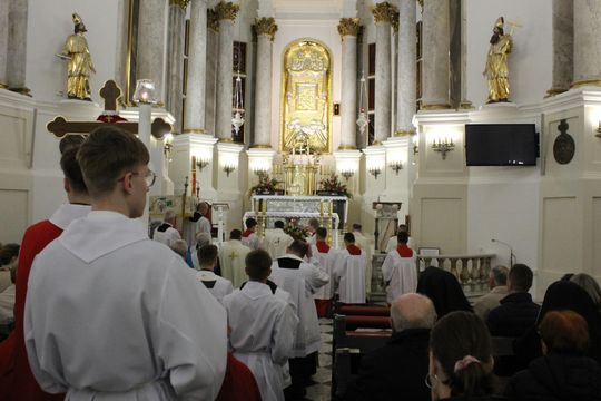 Wigilia Paschalna i procesja w Sanktuarium Matki Bożej Chełmskiej [GALERIA ZDJĘĆ]