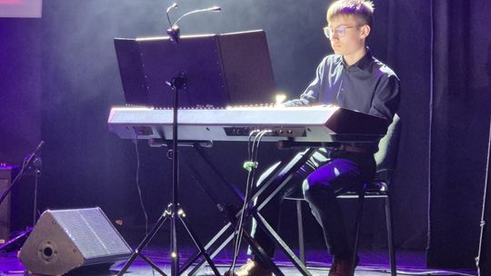 Chełm.  XXVI Prezentacje Artystyczne Młodzieży II LO w Chełmskim Domu Kultury [GALERIA ZDJĘĆ]