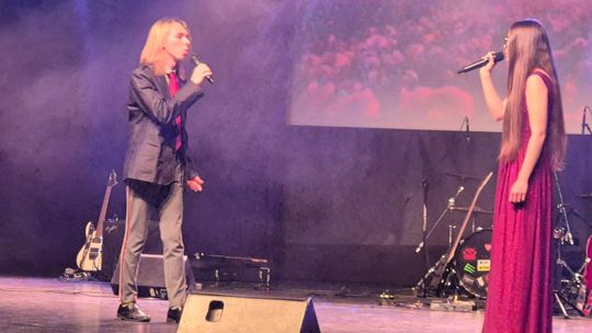 Chełm.  XXVI Prezentacje Artystyczne Młodzieży II LO w Chełmskim Domu Kultury [GALERIA ZDJĘĆ]