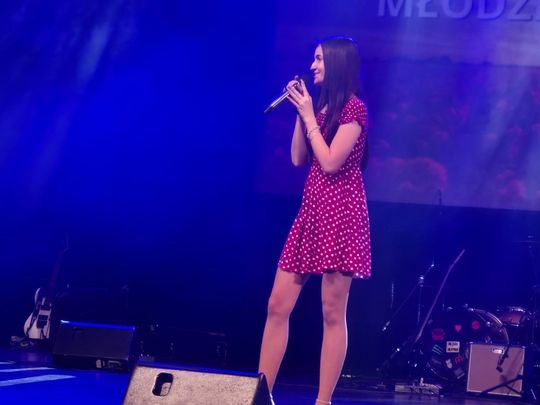 Chełm.  XXVI Prezentacje Artystyczne Młodzieży II LO w Chełmskim Domu Kultury [GALERIA ZDJĘĆ]