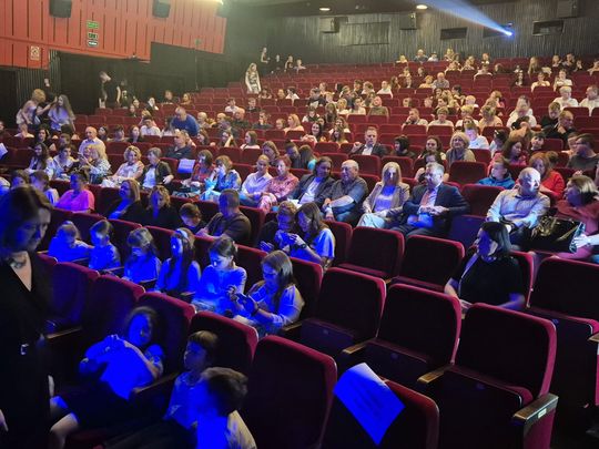 Chełm.  XXVI Prezentacje Artystyczne Młodzieży II LO w Chełmskim Domu Kultury [GALERIA ZDJĘĆ]