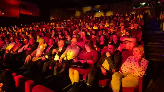 Chełm.  XXVI Prezentacje Artystyczne Młodzieży II LO w Chełmskim Domu Kultury [GALERIA ZDJĘĆ]