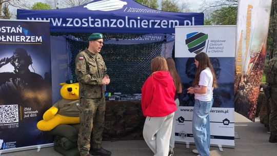 Chełm. Przegląd Musztry Klas Wojskowych [GALERIA ZDJĘĆ]
