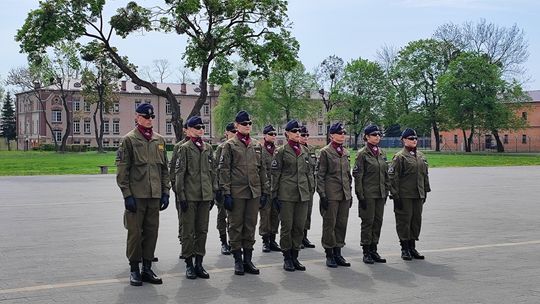 Chełm. Przegląd Musztry Klas Wojskowych [GALERIA ZDJĘĆ]