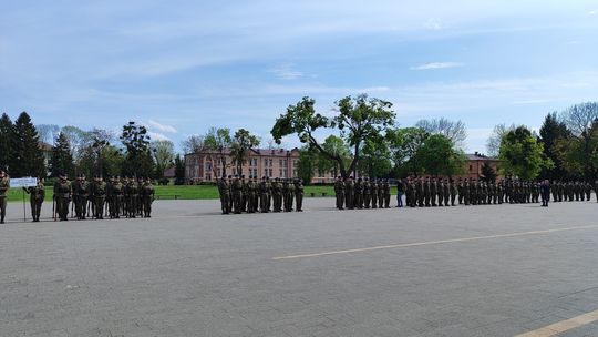 Chełm. Przegląd Musztry Klas Wojskowych [GALERIA ZDJĘĆ]