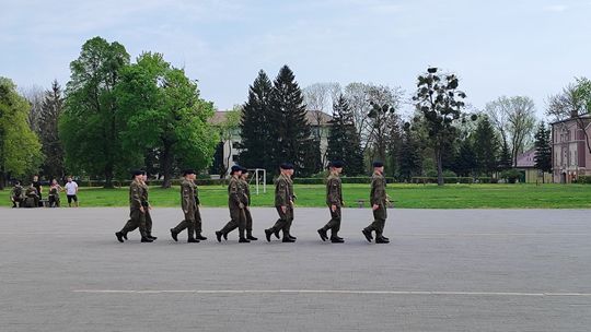 Chełm. Przegląd Musztry Klas Wojskowych [GALERIA ZDJĘĆ]