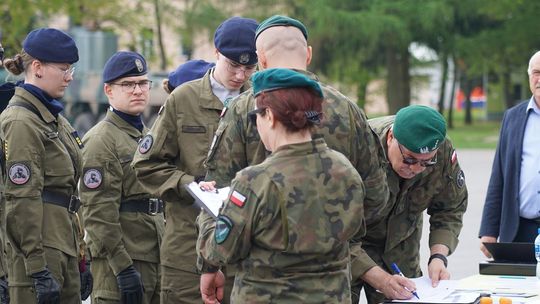 Chełm. Przegląd Musztry Klas Wojskowych [GALERIA ZDJĘĆ]