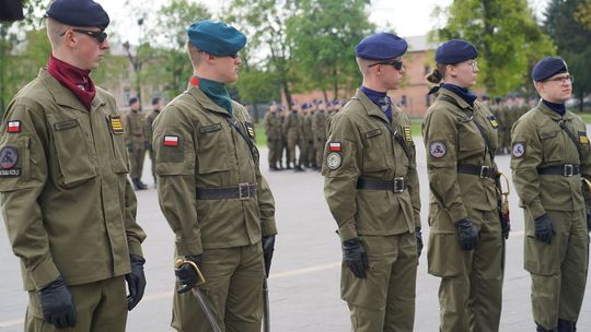 Chełm. Przegląd Musztry Klas Wojskowych [GALERIA ZDJĘĆ]