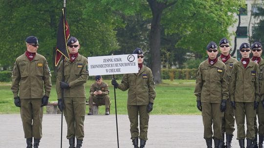 Chełm. Przegląd Musztry Klas Wojskowych [GALERIA ZDJĘĆ]