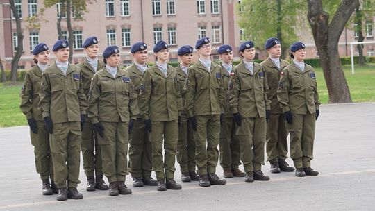 Chełm. Przegląd Musztry Klas Wojskowych [GALERIA ZDJĘĆ]