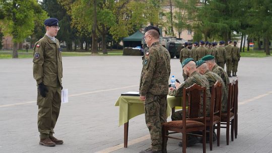 Chełm. Przegląd Musztry Klas Wojskowych [GALERIA ZDJĘĆ]