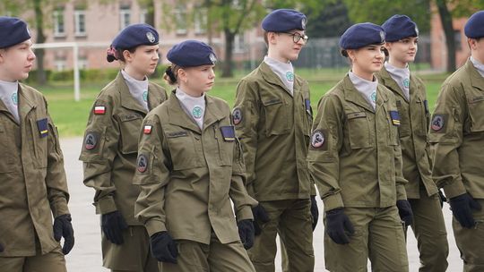 Chełm. Przegląd Musztry Klas Wojskowych [GALERIA ZDJĘĆ]