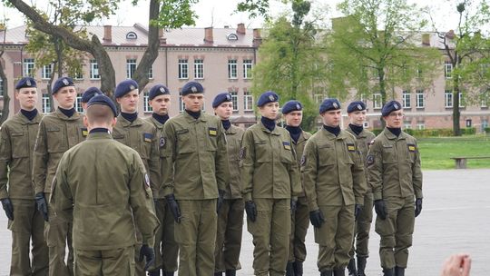 Chełm. Przegląd Musztry Klas Wojskowych [GALERIA ZDJĘĆ]