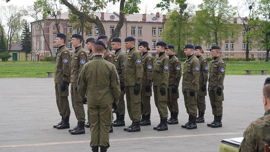 Chełm. Przegląd Musztry Klas Wojskowych [GALERIA ZDJĘĆ]