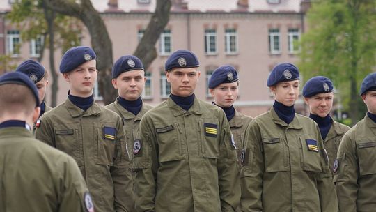 Chełm. Przegląd Musztry Klas Wojskowych [GALERIA ZDJĘĆ]