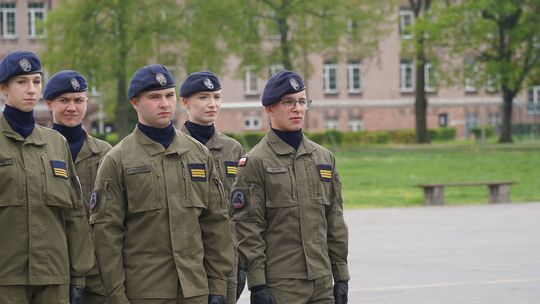 Chełm. Przegląd Musztry Klas Wojskowych [GALERIA ZDJĘĆ]